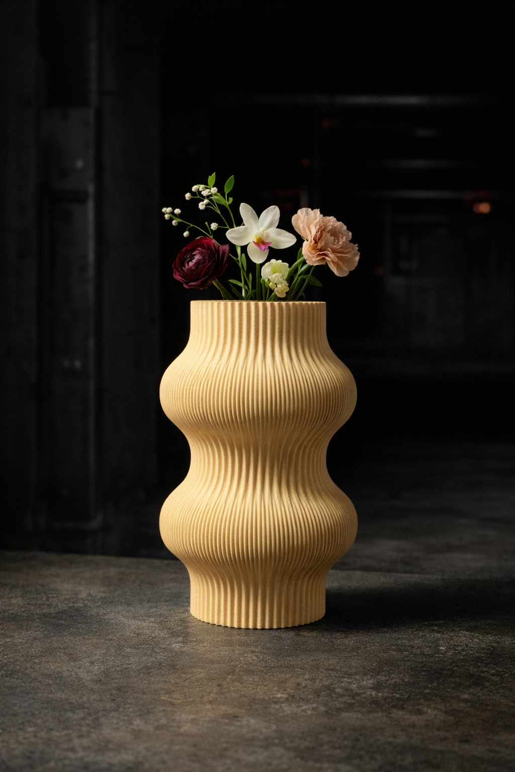 Auri Vase