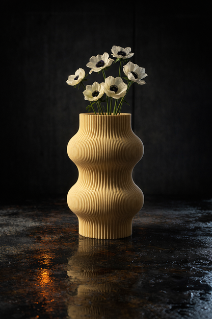 Auri Vase