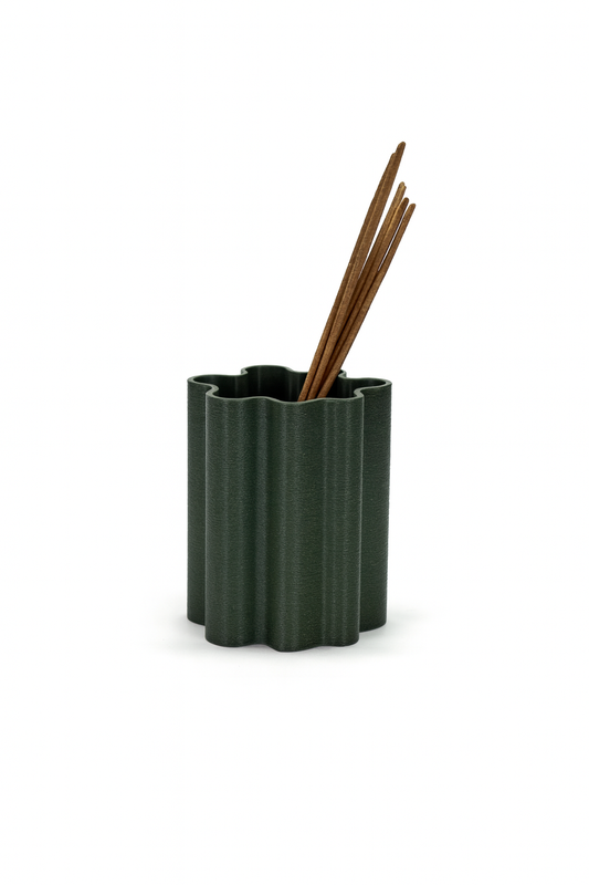 Quirk Pen Holder
