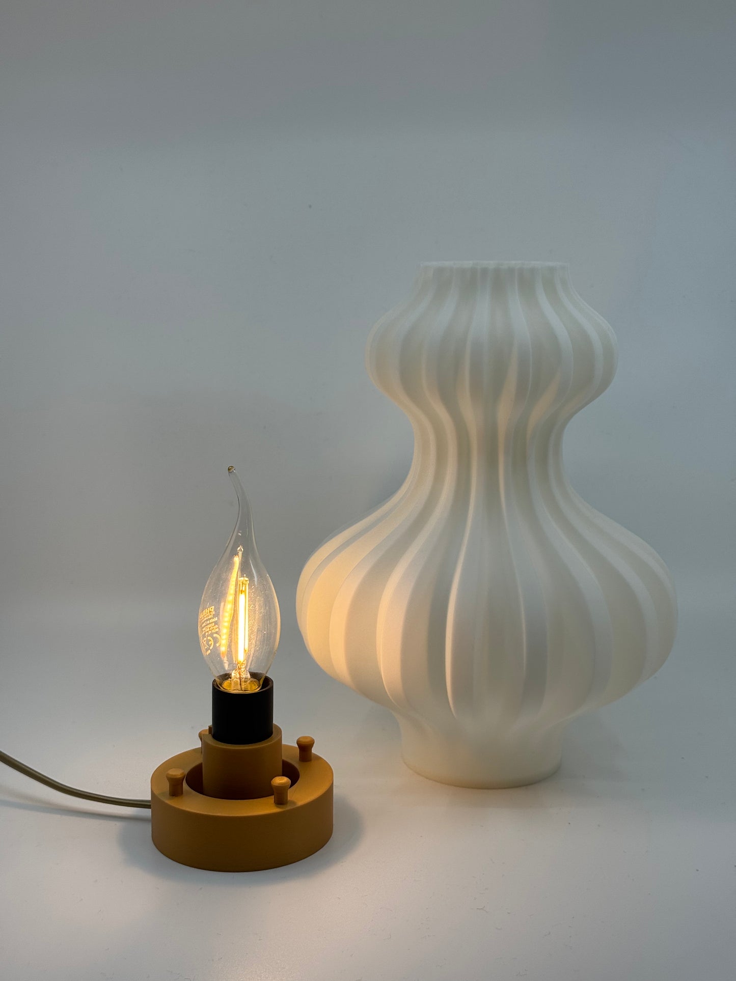 Influx: A 3D Printed Lamp in Fluid Motion