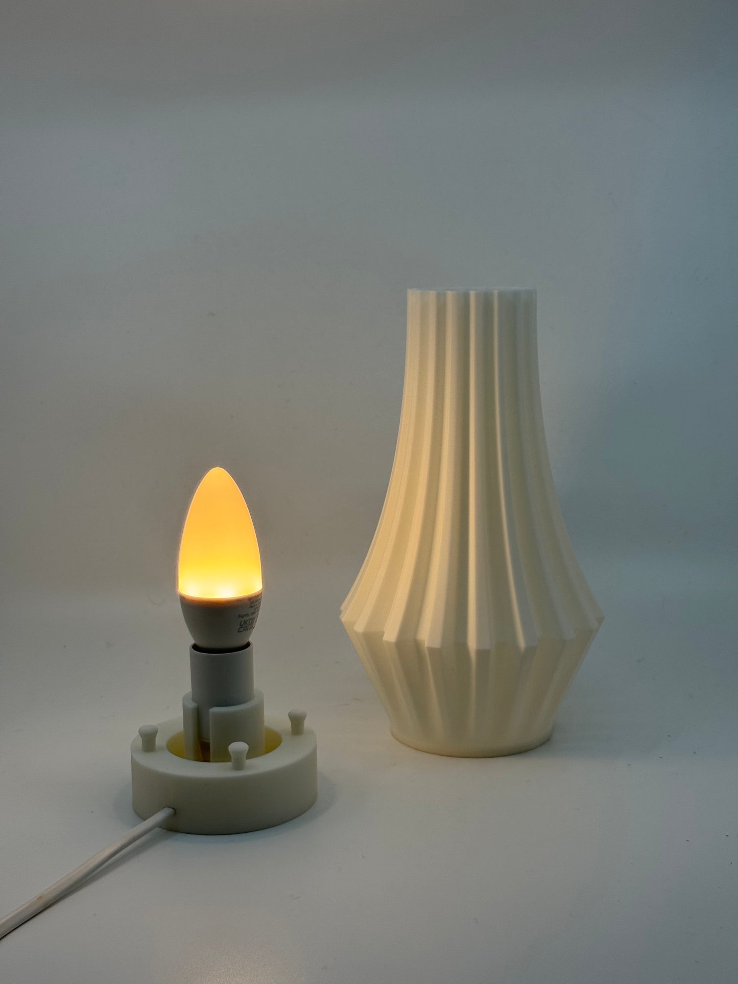 Sera: Compact 3D-Printed Lamp