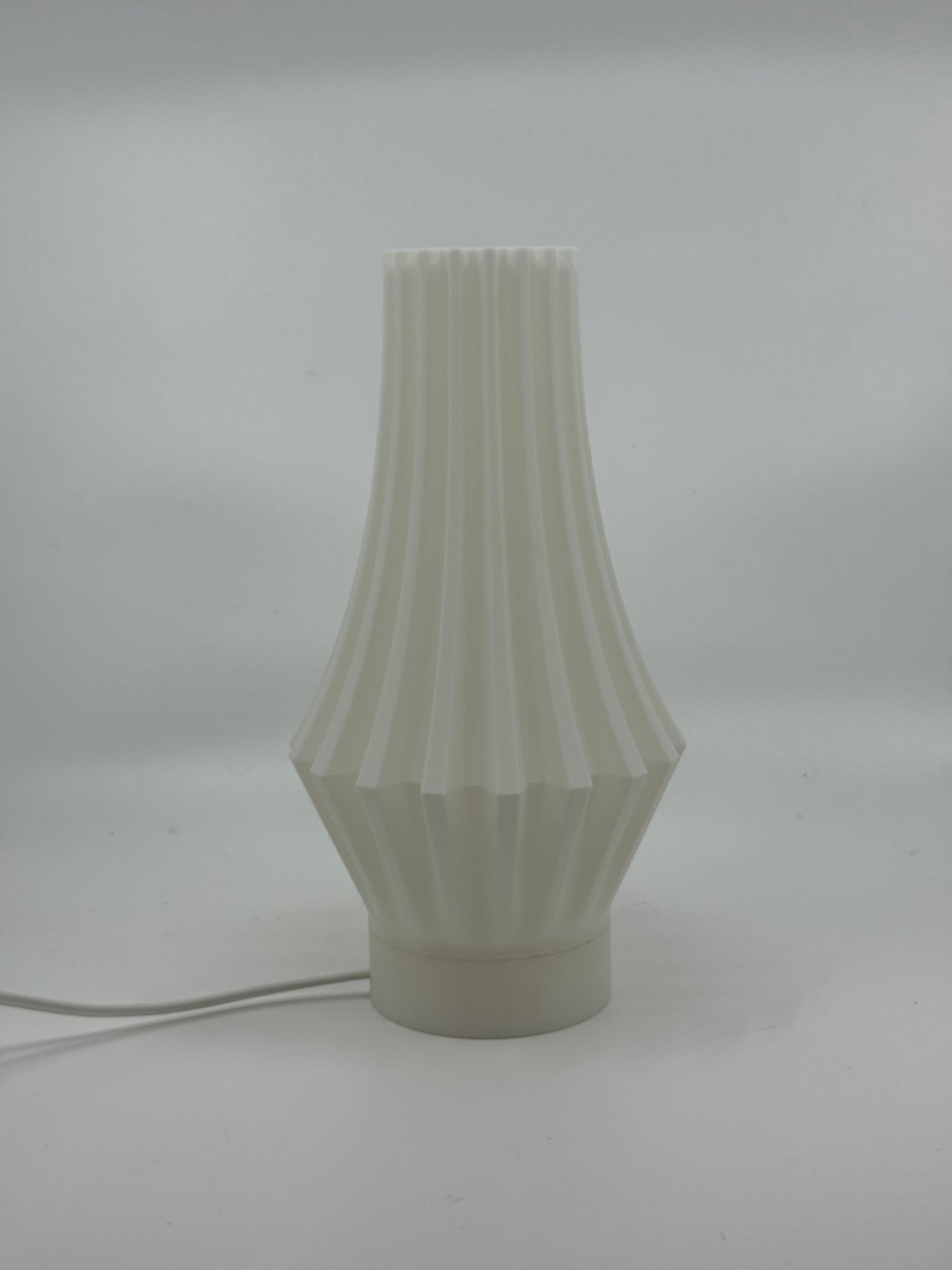 Sera: Compact 3D-Printed Lamp