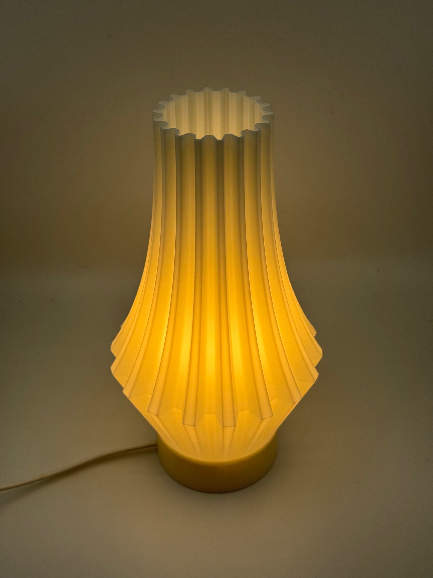 Sera: Compact 3D-Printed Lamp